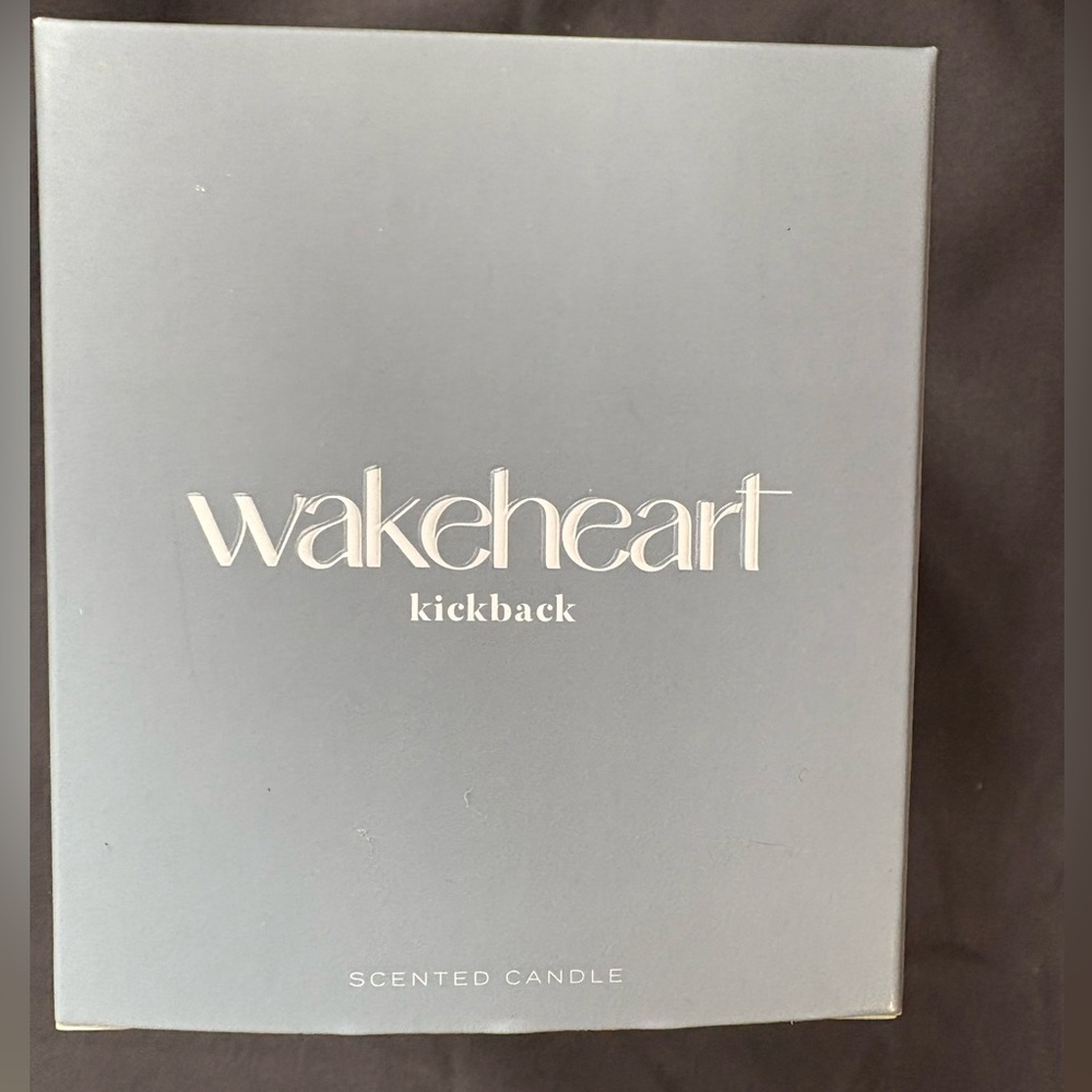 Wakeheart candle in kickback BNIB